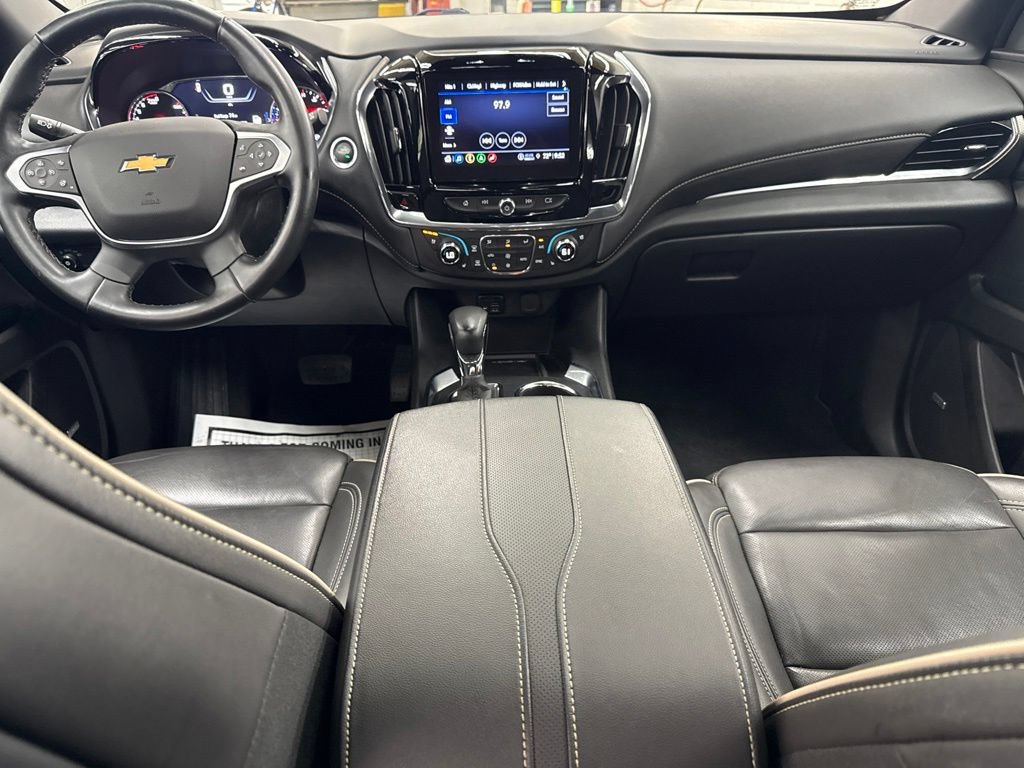 Used 2023 Chevrolet Traverse Premier AWD/4WD image 17