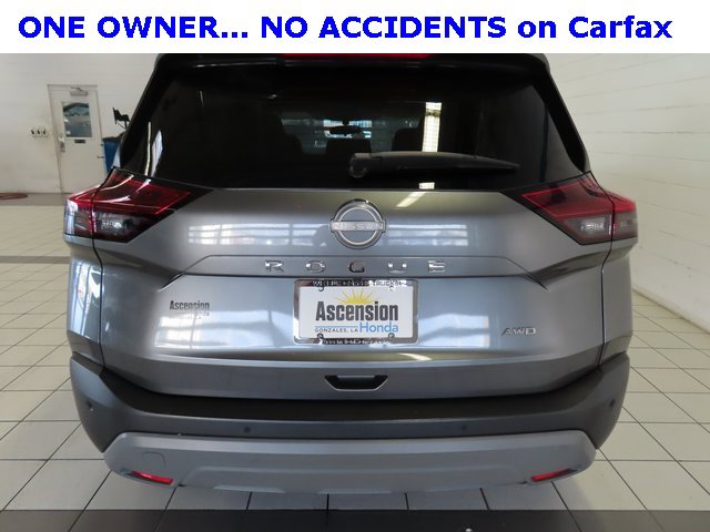 Used 2023 Nissan Rogue S image 12