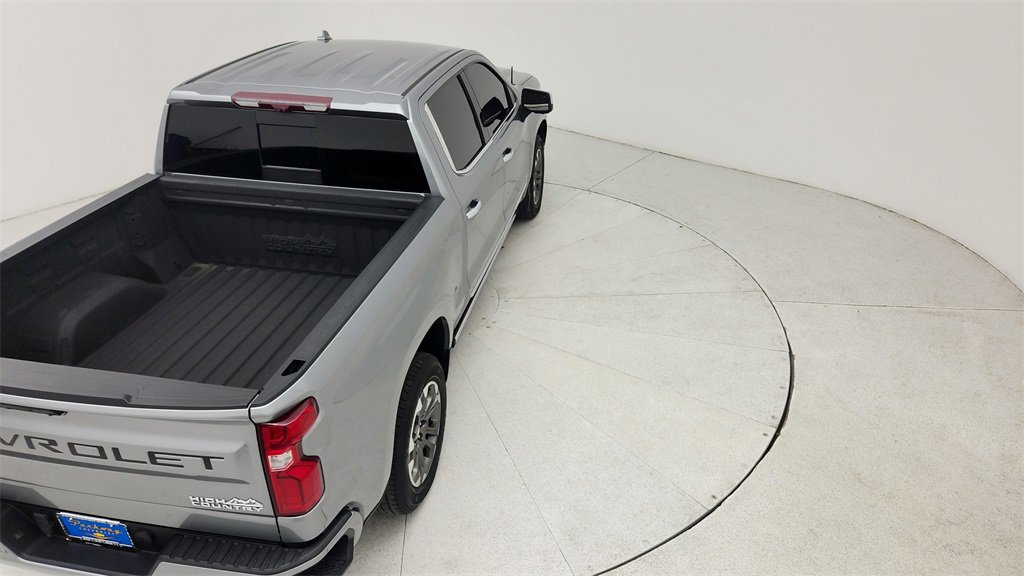 Certified 2023 Chevrolet Silverado 1500 High Country w/ Technology Package image 35