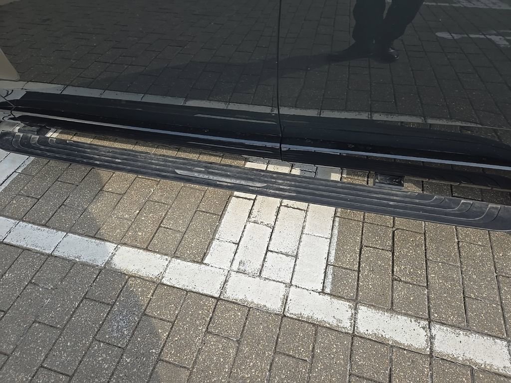 Used 2023 Land Rover Range Rover Long Wheelbase SE image 10