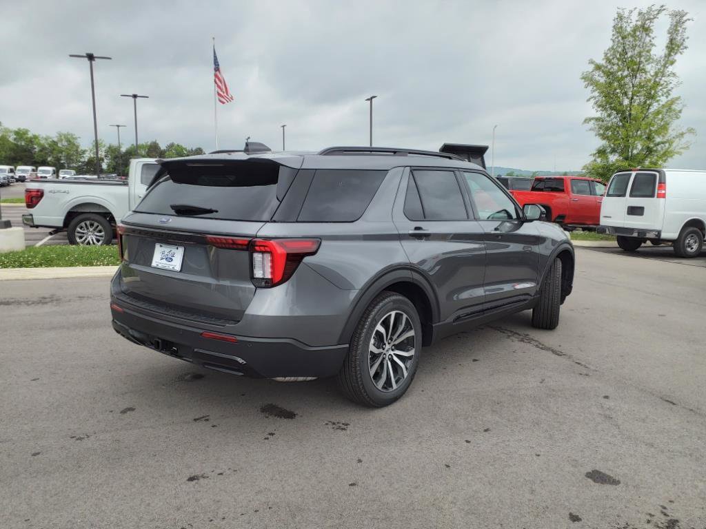 New 2025 Ford Explorer ST-Line w/ Premium Package image 3