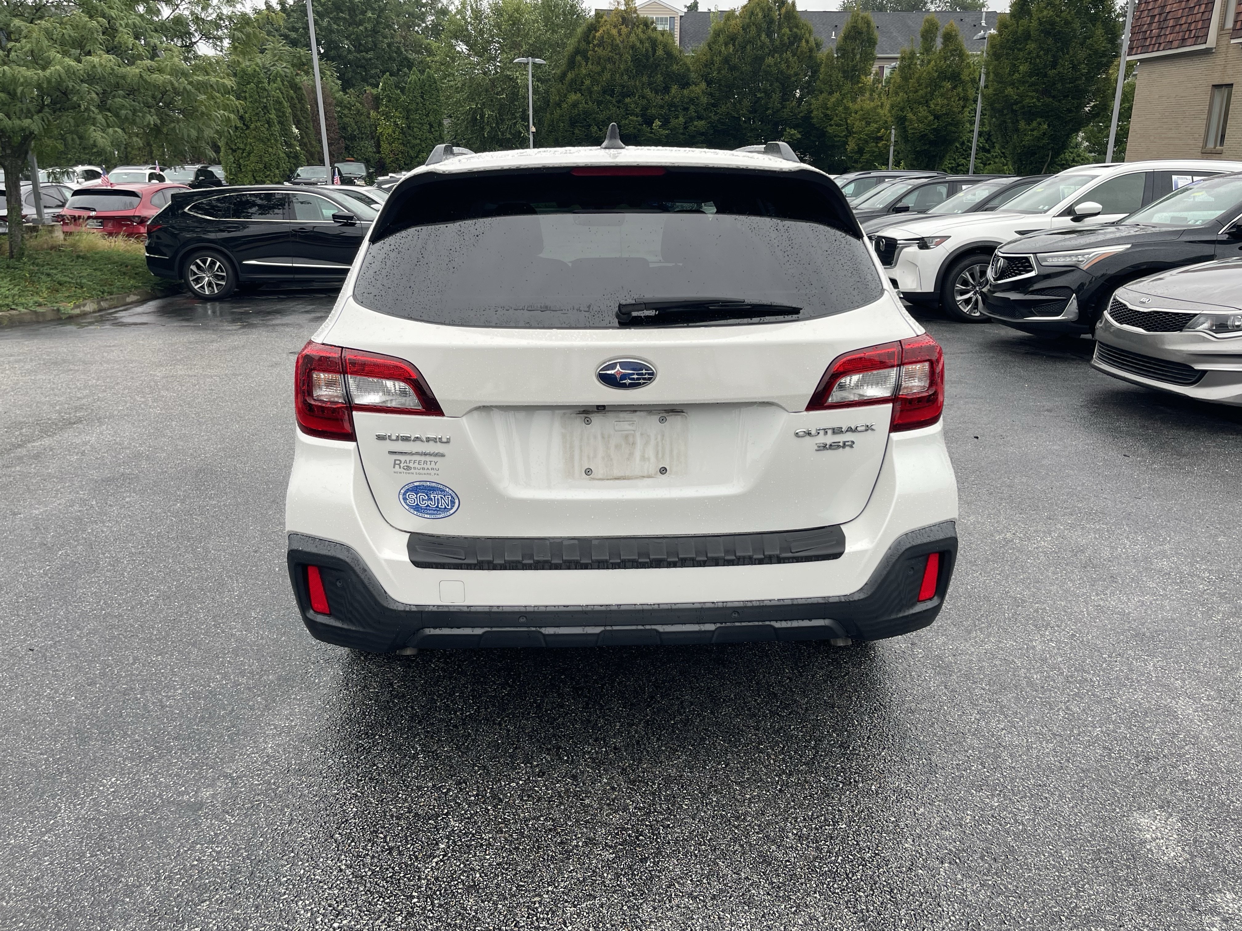 Used 2018 Subaru Outback 3.6R Touring AWD/4WD image 6