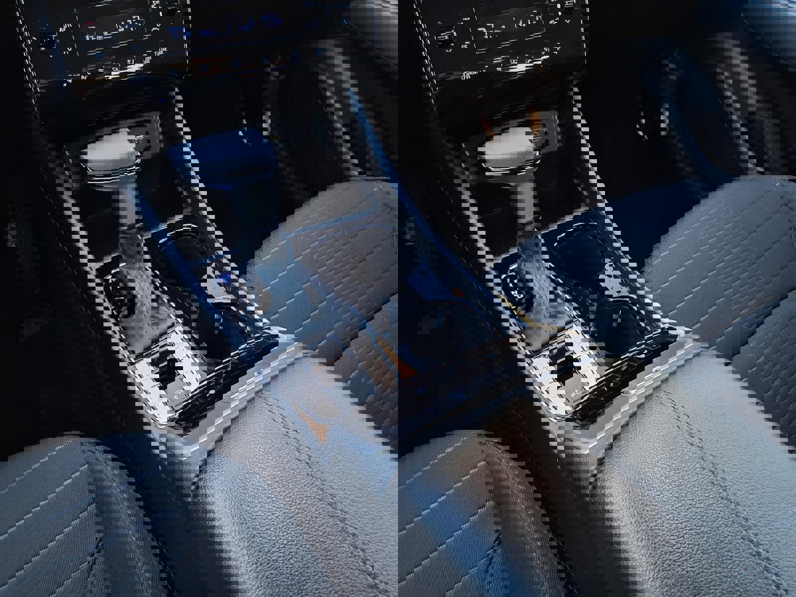 Used 2024 Hyundai Santa Cruz SEL image 19