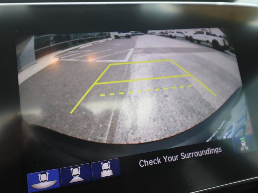 Used 2018 Honda CR-V Touring image 6