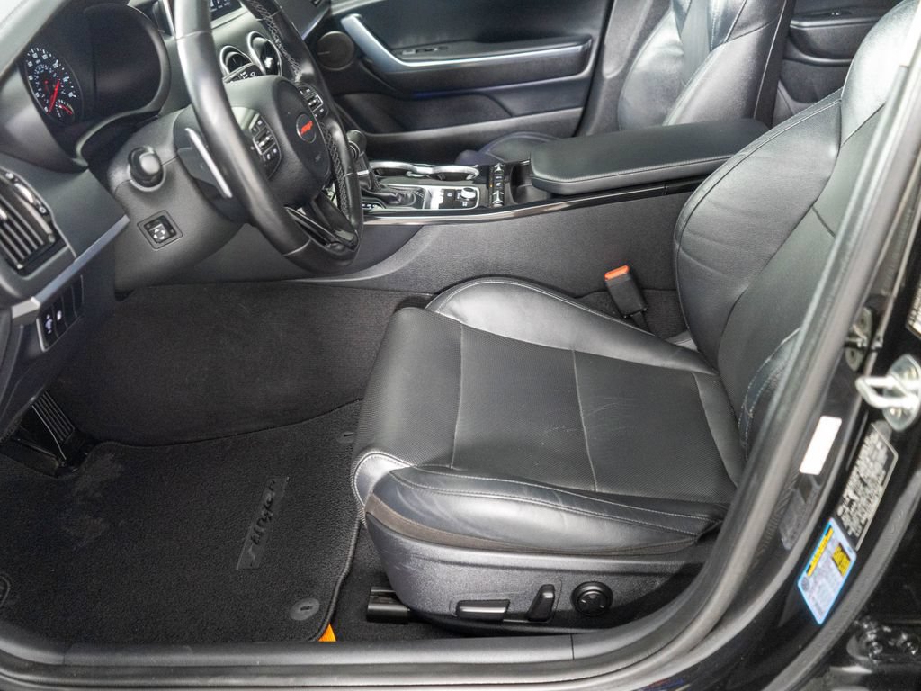 Used 2018 Kia Stinger Premium RWD image 10