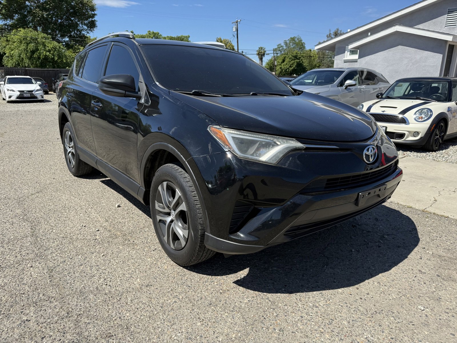 Used 2016 Toyota RAV4 LE image 3