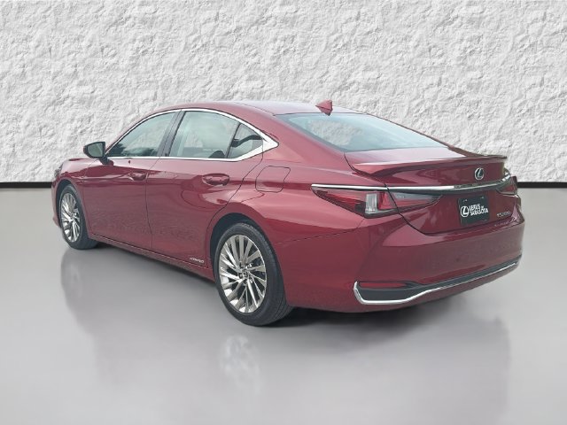 Used 2021 Lexus ES 300h Ultra Luxury w/ Accessory Package 2 FWD image 5