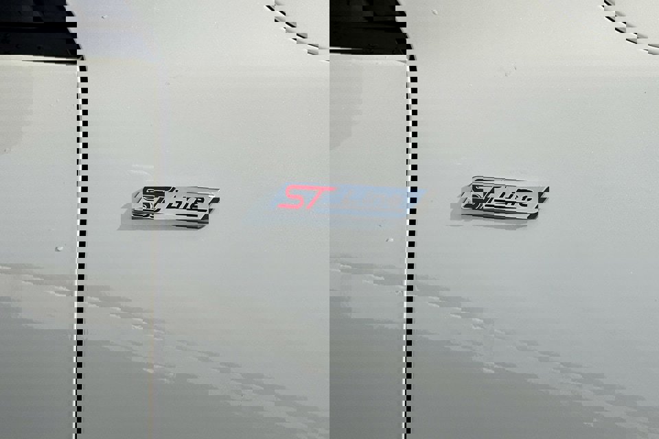 New 2025 Ford Escape ST-Line w/ Tech Pack #1 image 17