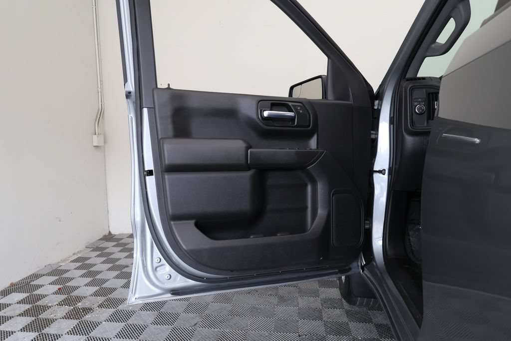 Used 2025 Chevrolet Silverado 1500 Custom RWD image 15
