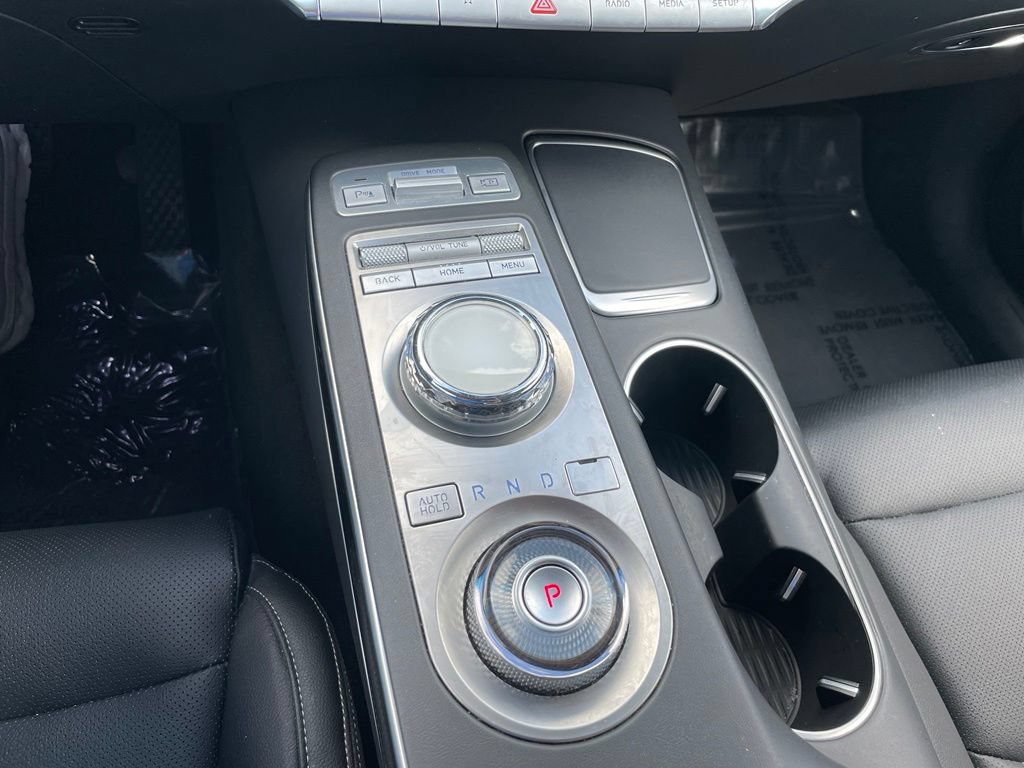 Used 2025 Genesis GV70 2.5T AWD/4WD image 12