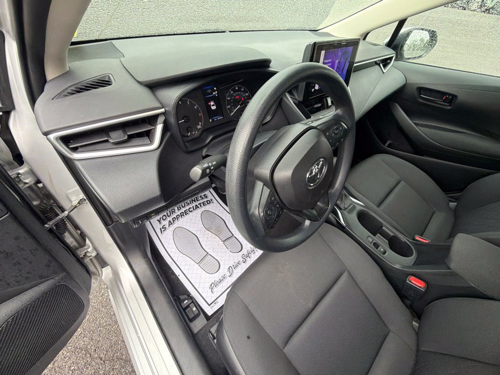 Used 2024 Toyota Corolla LE FWD image 13