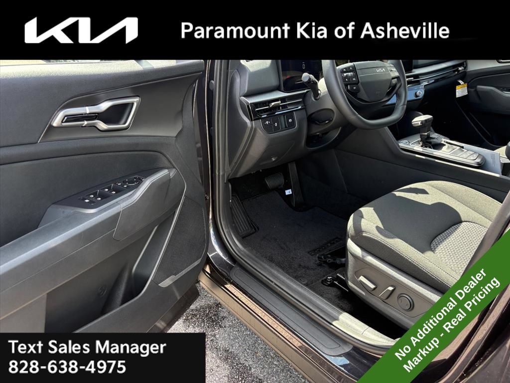 New 2026 Kia Sportage LX w/ LX Convenience Package AWD/4WD image 15