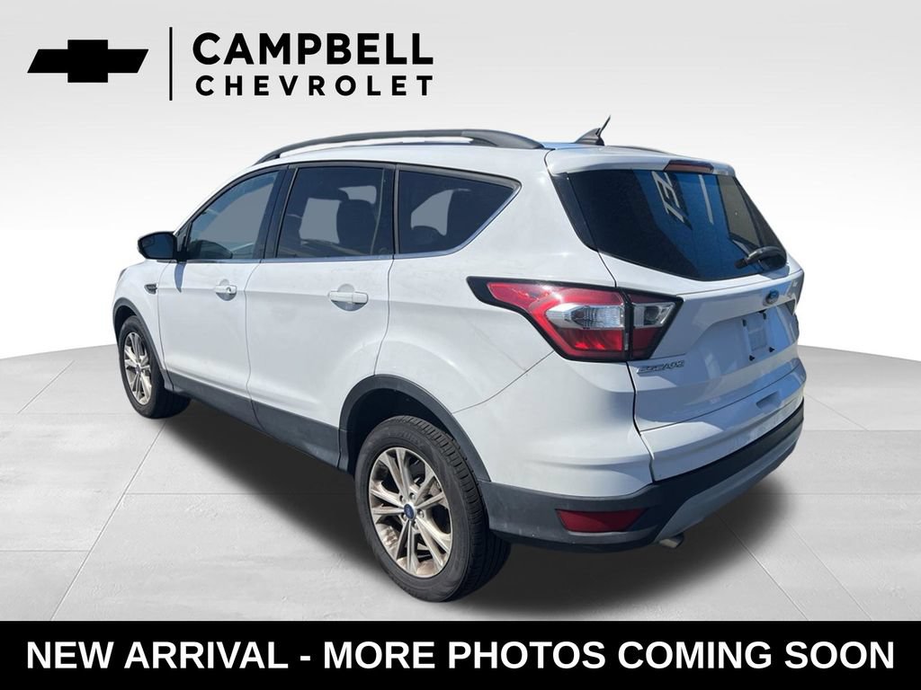 Used 2018 Ford Escape SE w/ SE Sync 3 Package FWD image 3
