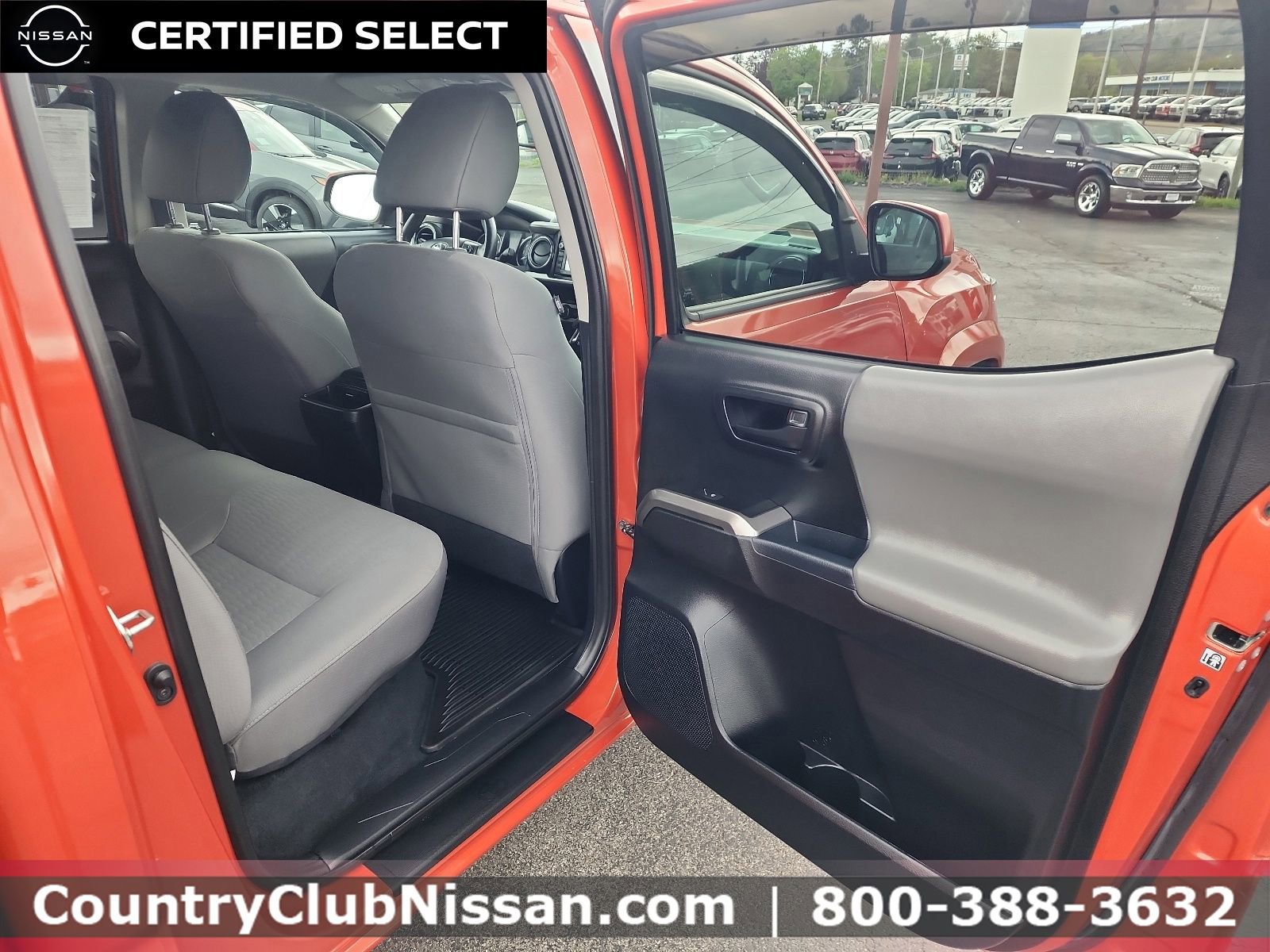 Used 2018 Toyota Tacoma SR5 AWD/4WD image 26