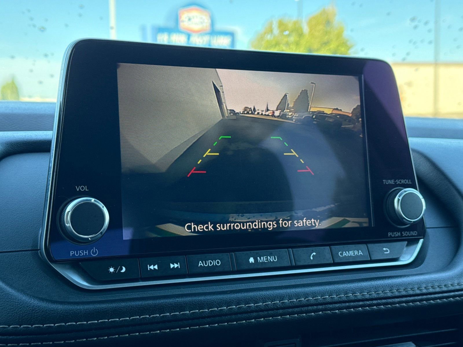 Used 2023 Nissan Rogue SV image 21