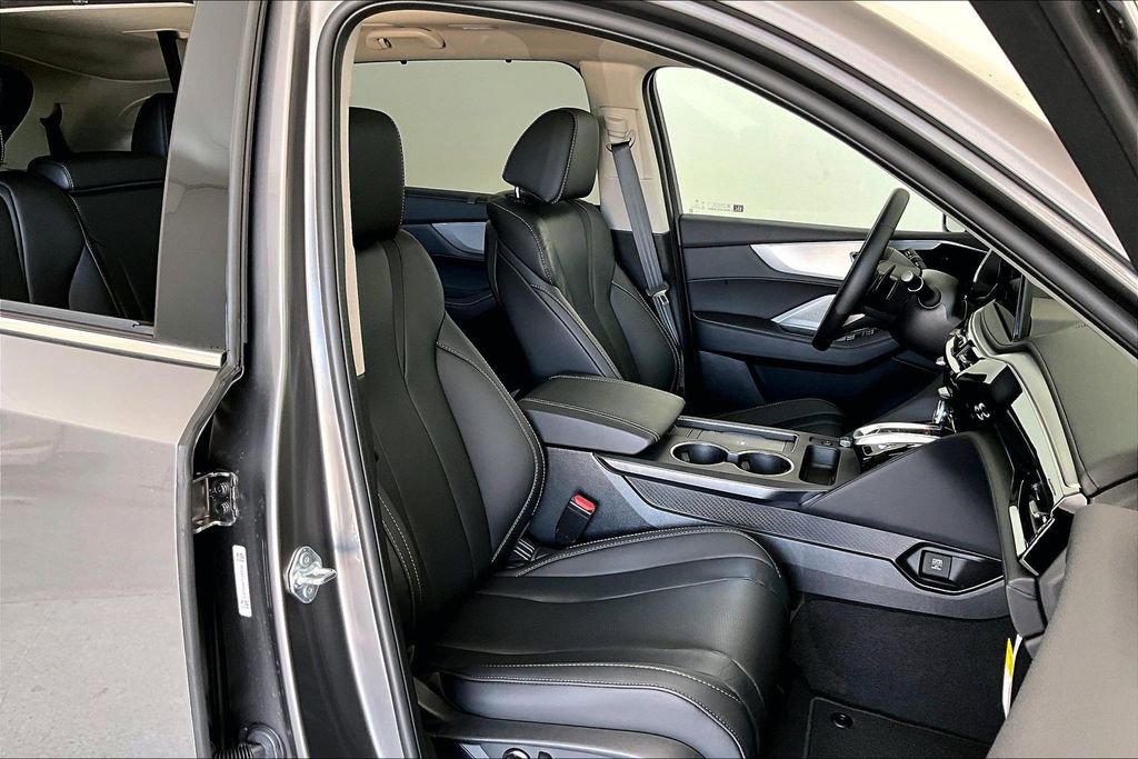 Certified 2026 Acura MDX FWD w/ Technology Package image 9