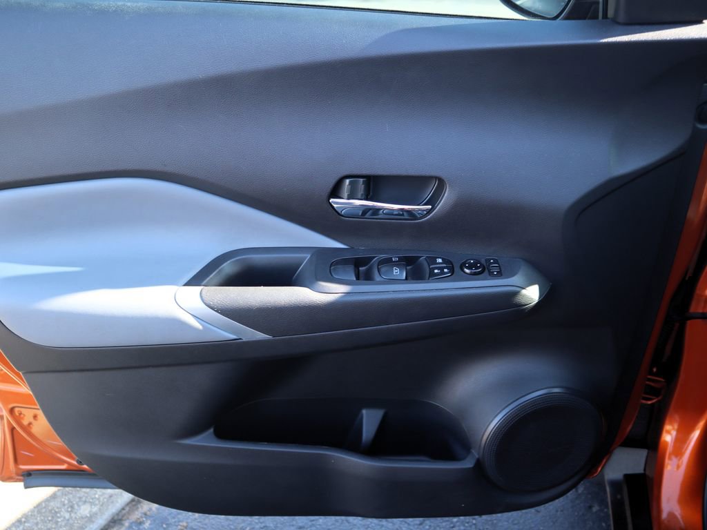 Used 2023 Nissan Kicks SR w/ SR Premium Package image 17