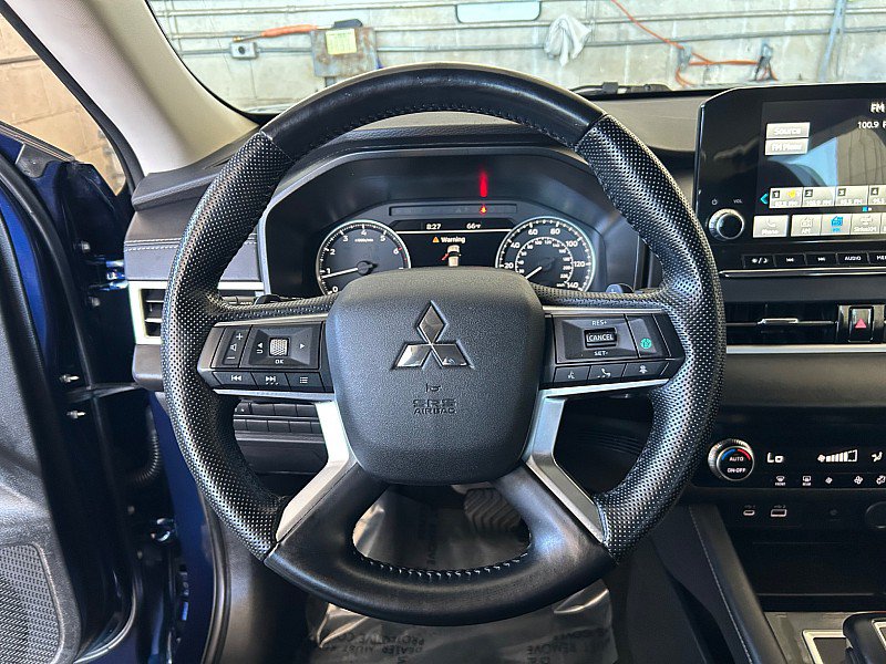 Used 2024 Mitsubishi Outlander AWD image 22