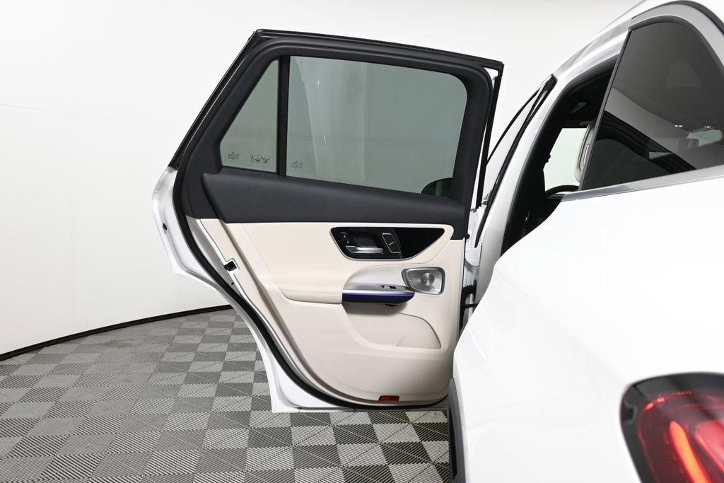 Certified 2025 Mercedes-Benz GLC 300 4MATIC image 31