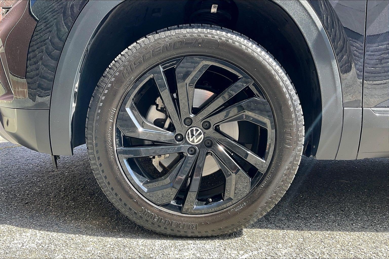 Certified 2023 Volkswagen Atlas SE w/ Panoramic Sunroof Package FWD image 8