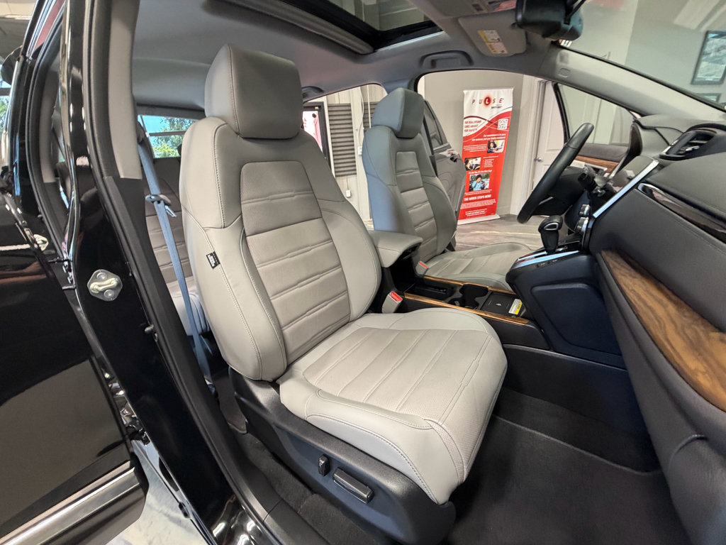Used 2020 Honda CR-V Touring image 4