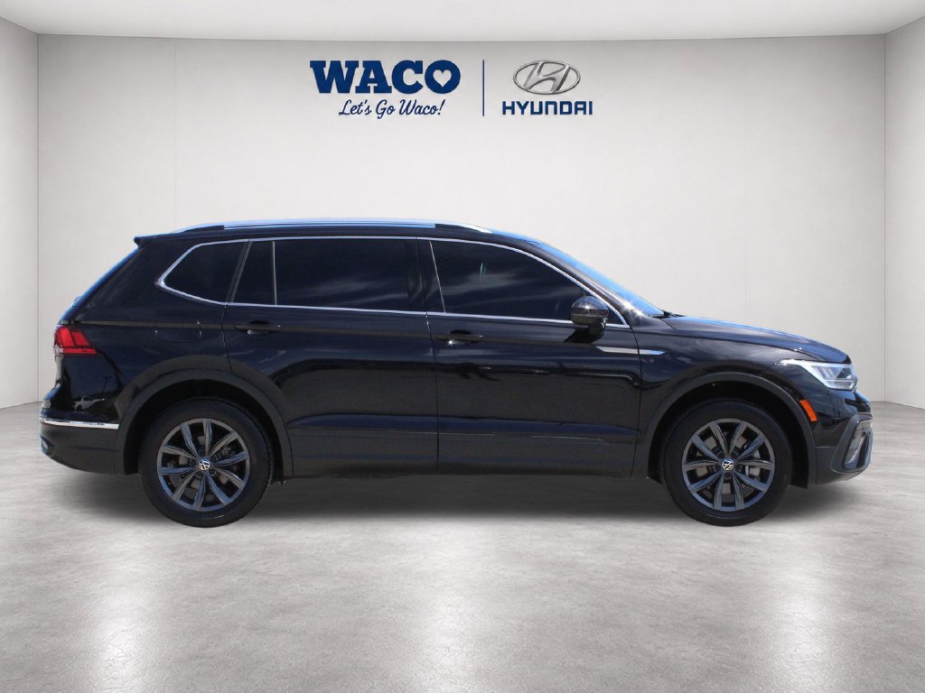 Used 2022 Volkswagen Tiguan SE AWD/4WD image 12