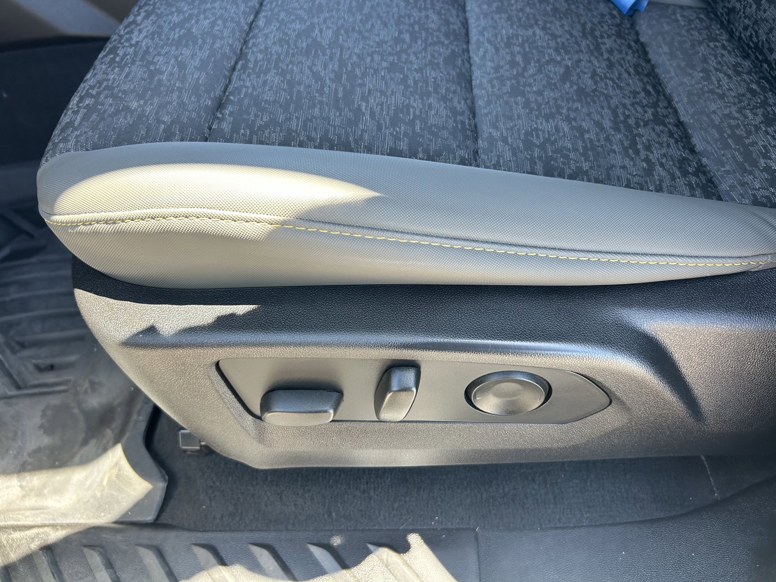 Certified 2024 Chevrolet Colorado ZR2 w/ Safety Package AWD/4WD image 27