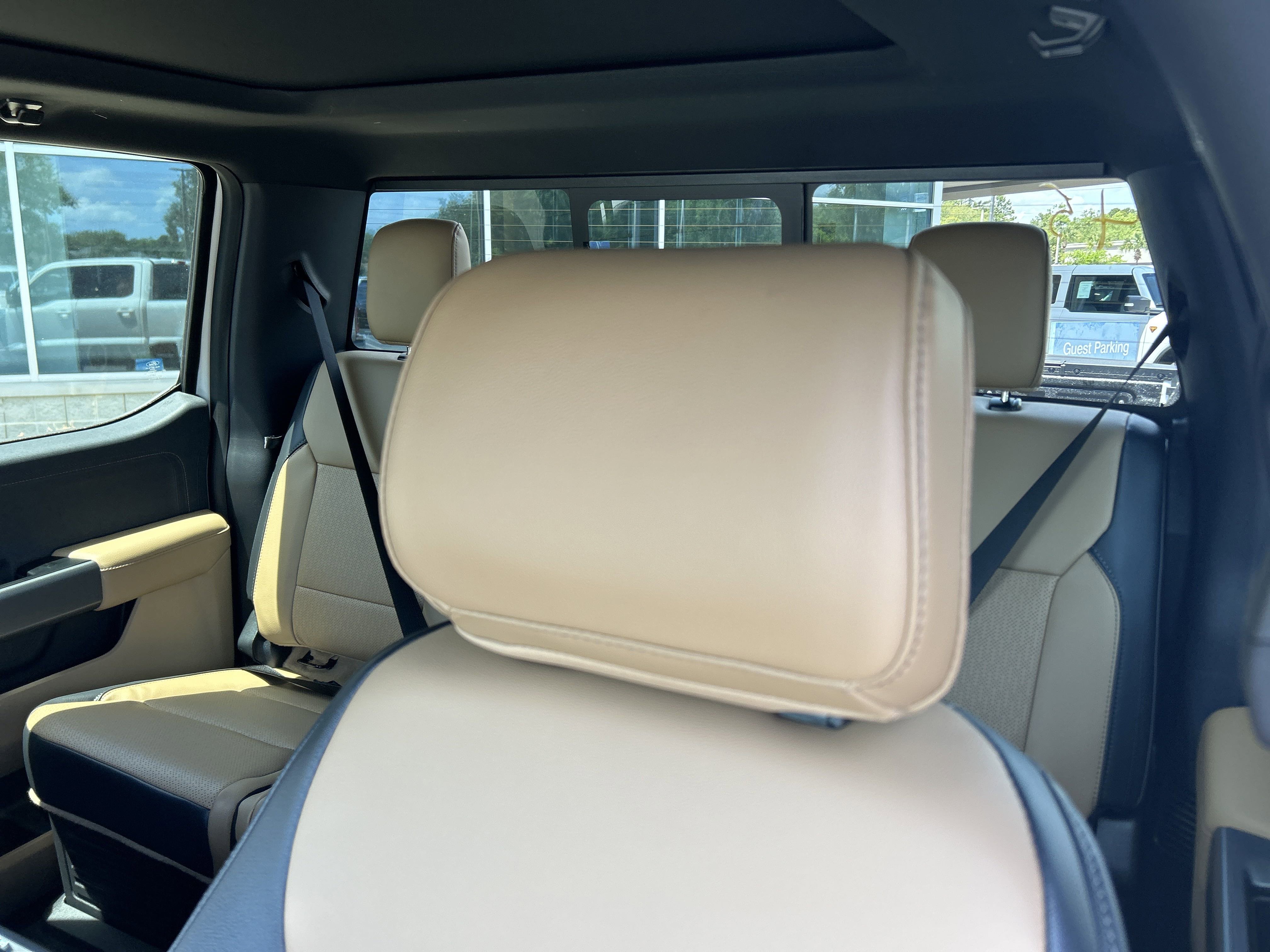 New 2025 Ford F250 Lariat w/ Lariat Ultimate Package image 14