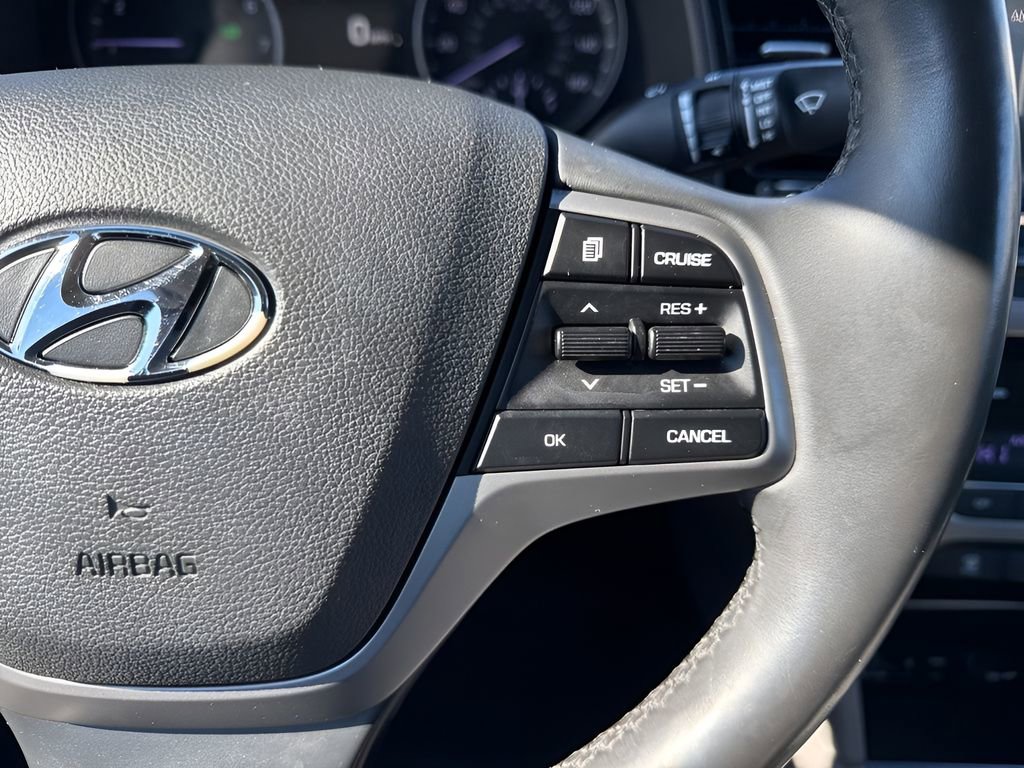 Used 2017 Hyundai Elantra Limited w/ Limited Tech Package 04 image 16