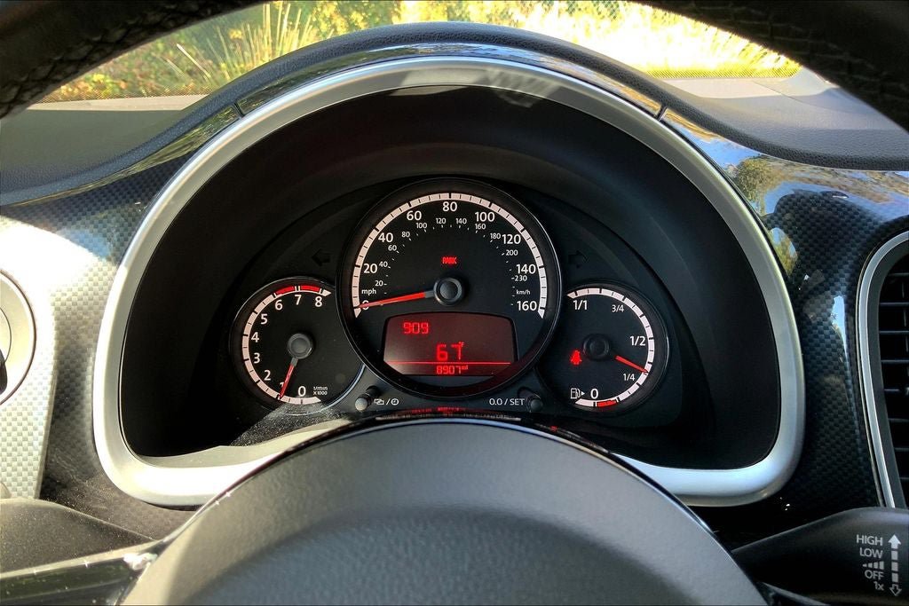 Used 2013 Volkswagen Beetle 2.0T FWD image 23