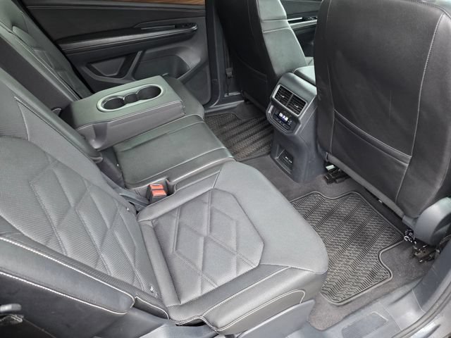 Used 2025 Volkswagen Atlas SE FWD image 38