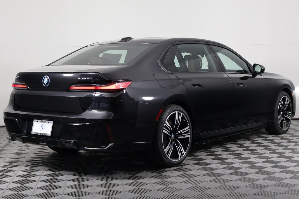 New 2026 BMW i7 eDrive50 w/ M Sport Package RWD image 2