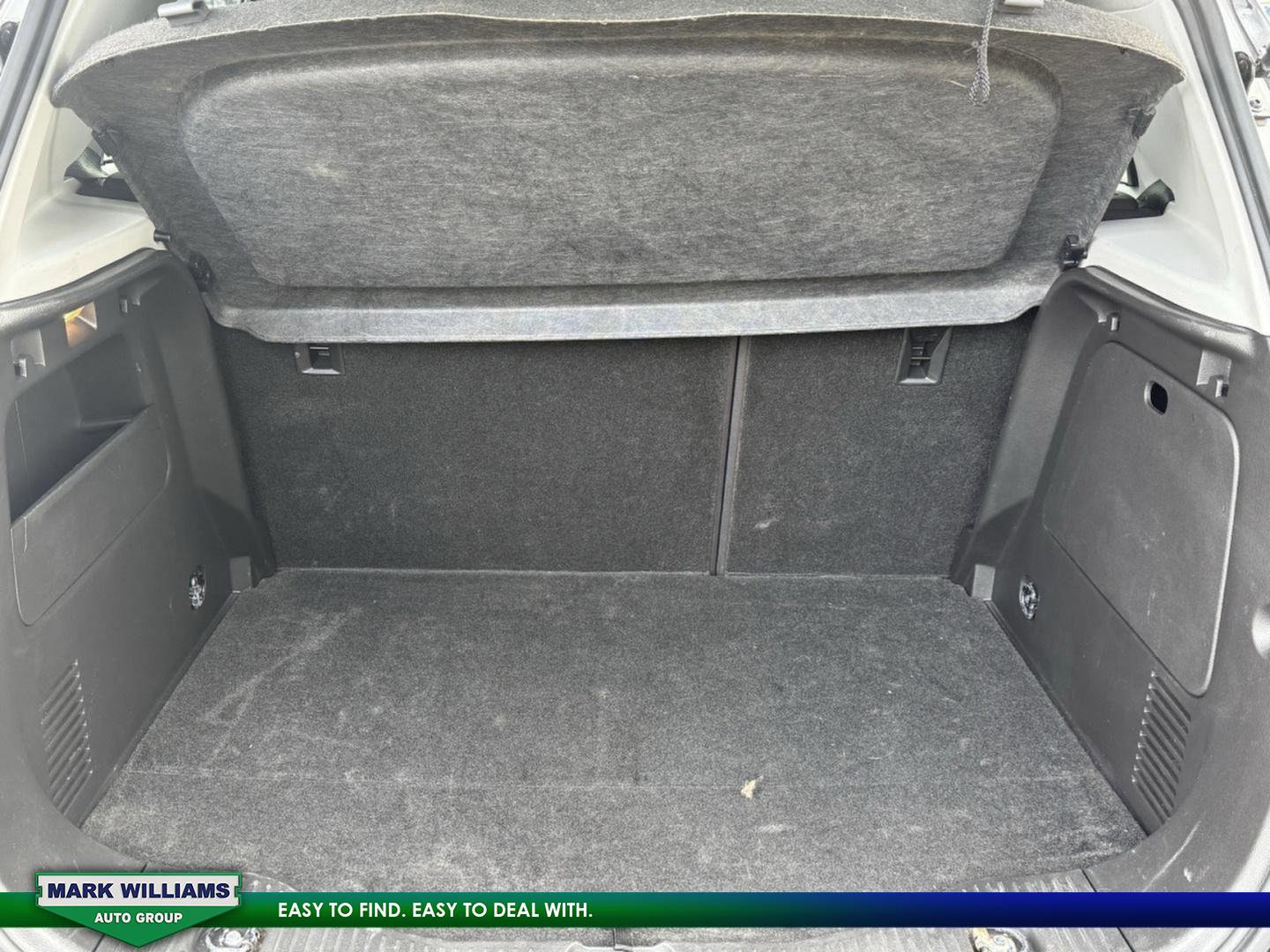 Used 2022 Chevrolet Trax LT w/ Midnight Edition image 21