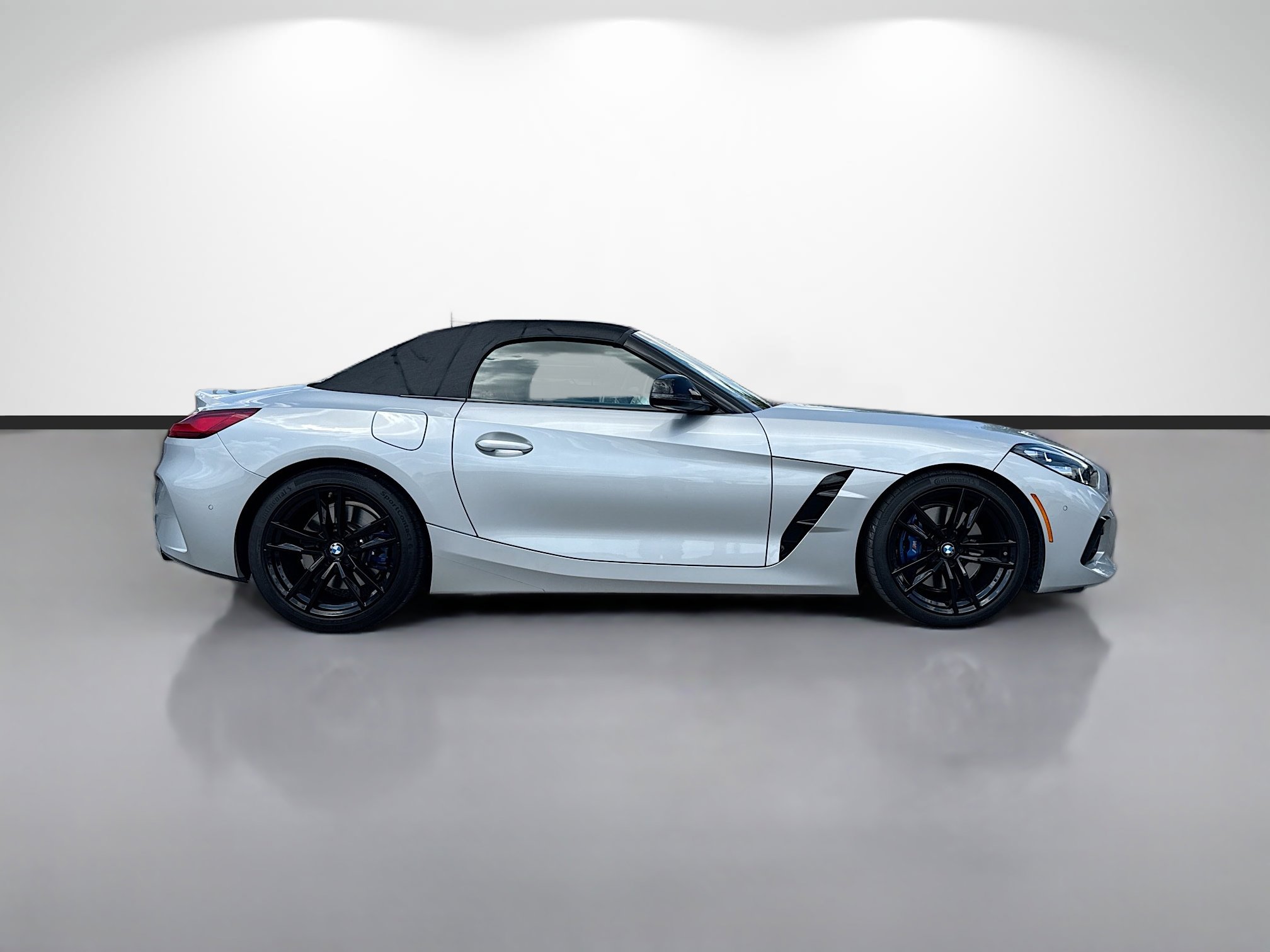 Used 2022 BMW Z4 M40i w/ Premium Package RWD image 6