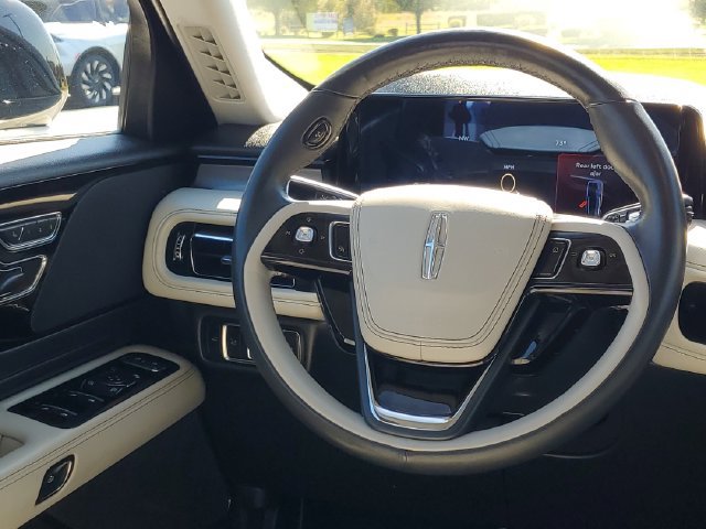 Certified 2025 Lincoln Aviator AWD w/ Jet Appearance Package image 30