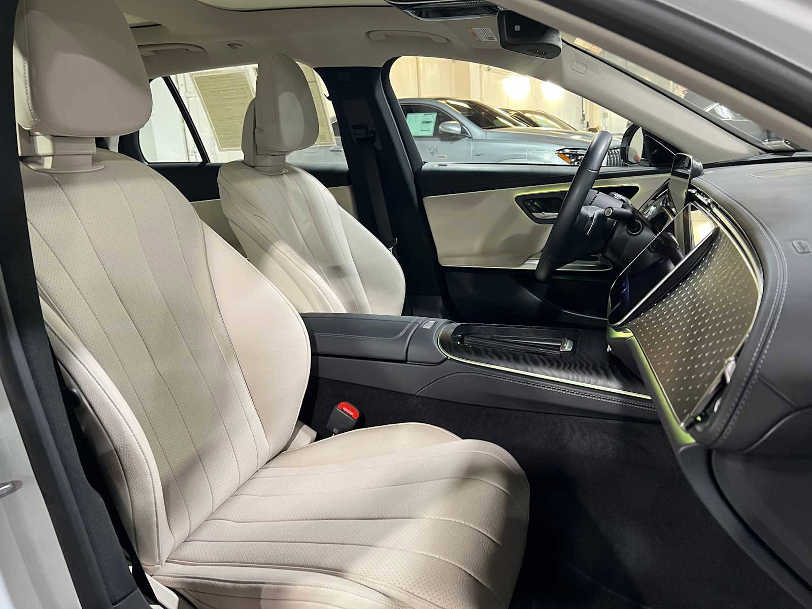 Used 2024 Mercedes-Benz E 450 4MATIC All-Terrain Wagon image 12