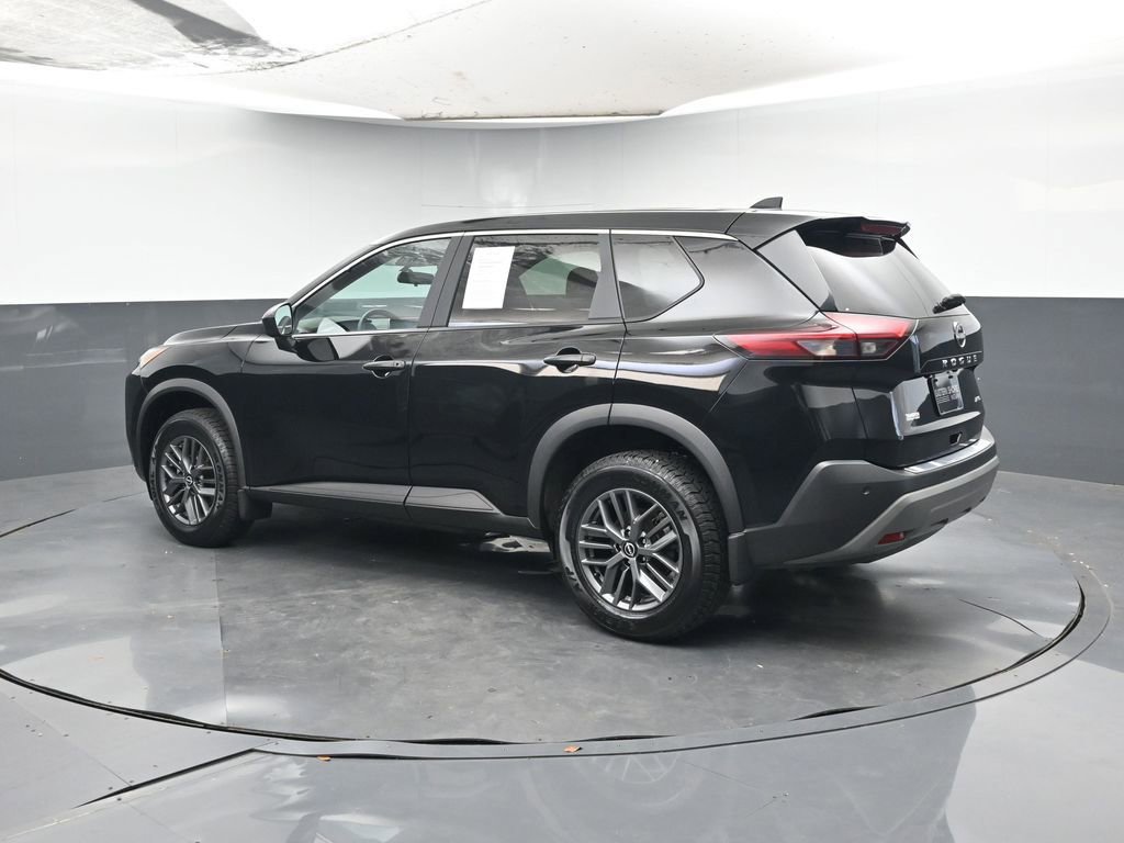Used 2023 Nissan Rogue S image 3