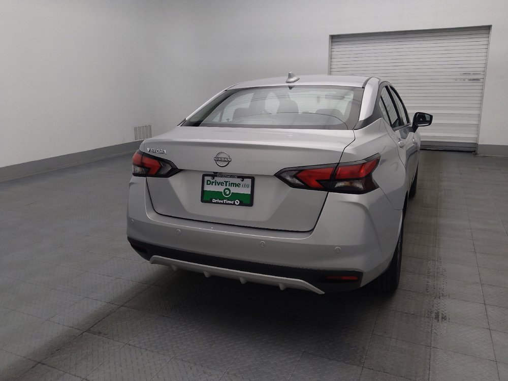 Used 2025 Nissan Versa SV FWD image 7