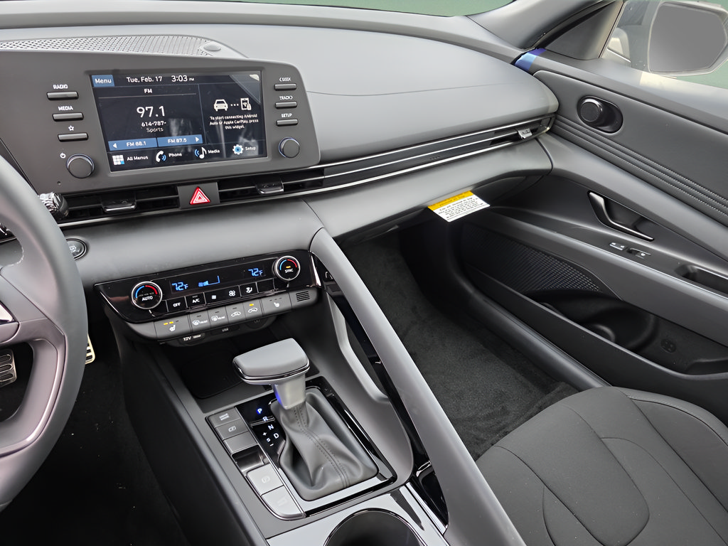 New 2026 Hyundai Elantra SEL Sport Premium FWD image 17