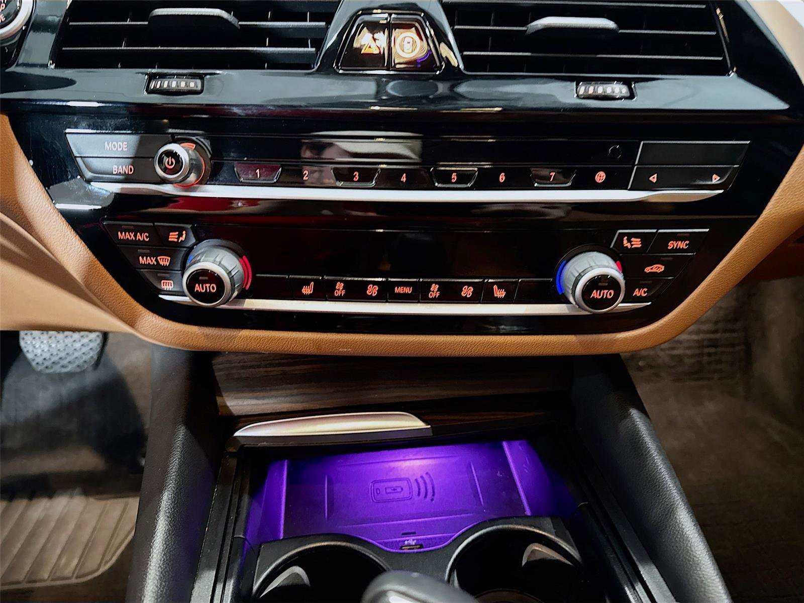 Used 2022 BMW 540i w/ Premium Package image 15