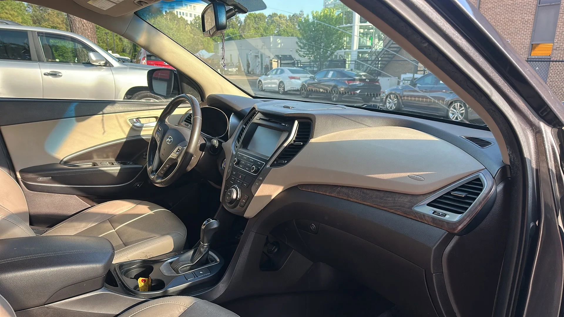 Used 2018 Hyundai Santa Fe Sport FWD image 16