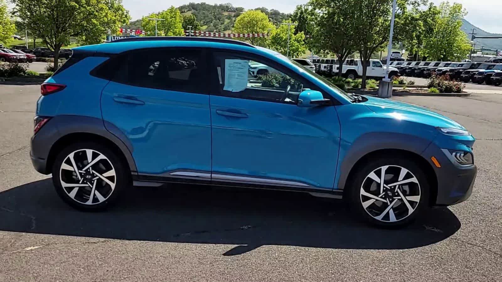 Used 2022 Hyundai Kona Limited AWD/4WD image 9
