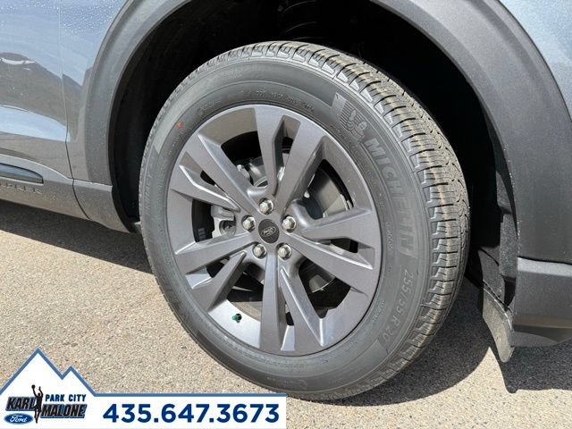 Used 2026 Ford Explorer Active w/ Active Comfort Package AWD/4WD image 9