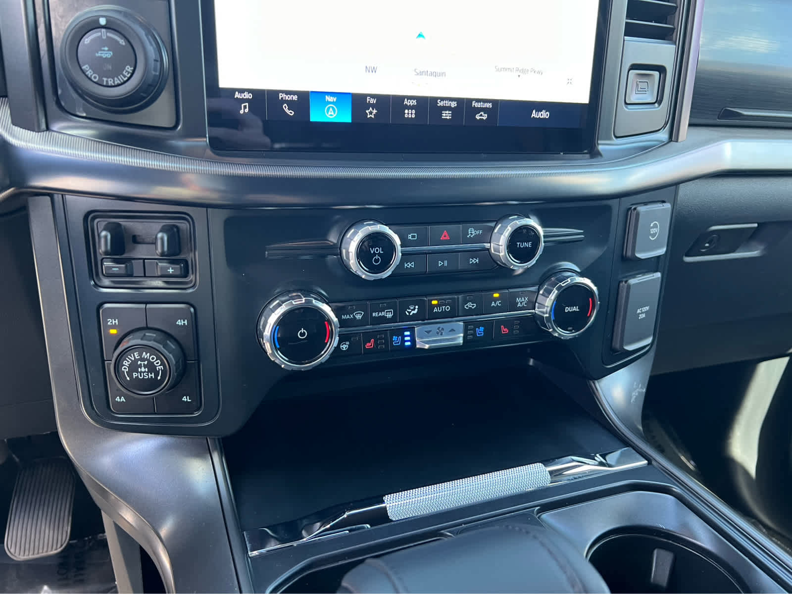 Certified 2025 Ford F150 Lariat w/ Equipment Group 501A Mid AWD/4WD image 40
