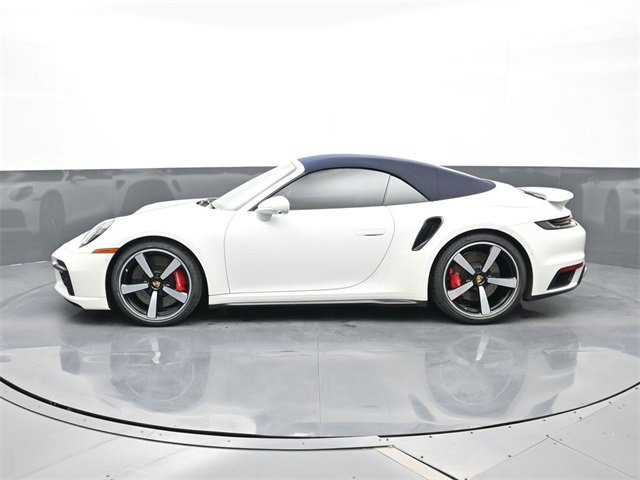 Used 2022 Porsche 911 Turbo image 2