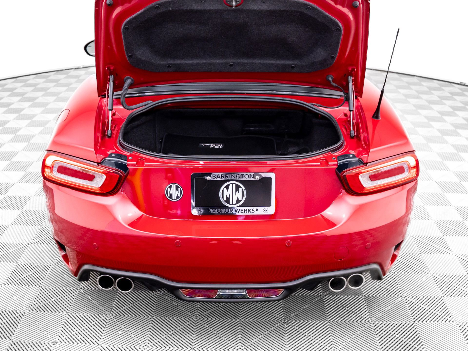 Used 2018 FIAT 124 Spider Abarth w/ Convenience Group RWD image 41