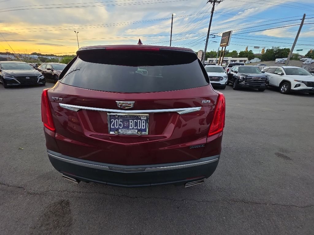 Used 2017 Cadillac XT5 Luxury w/ Driver Awareness Package FWD image 7