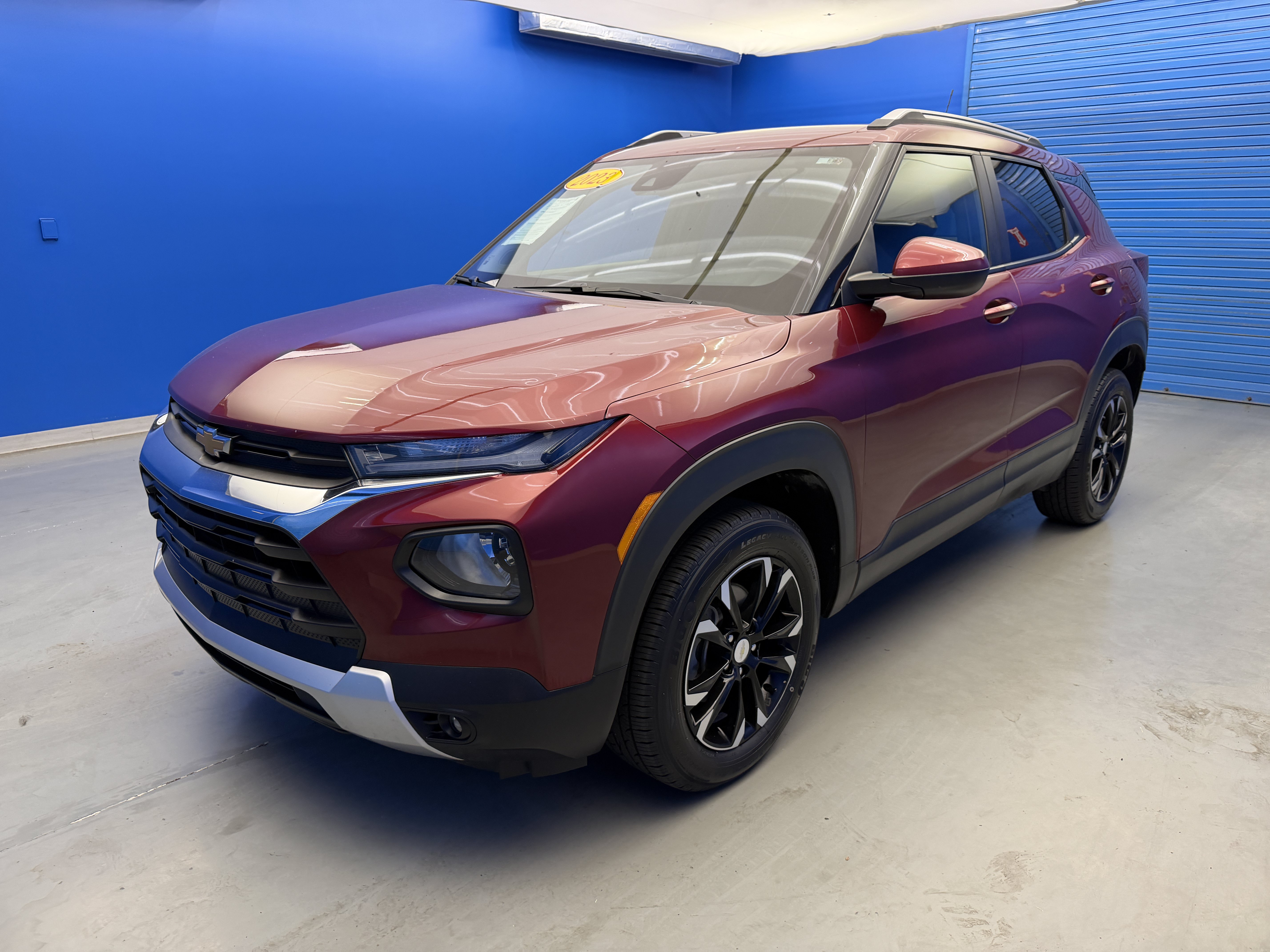 Used 2023 Chevrolet TrailBlazer LT w/ Convenience Package AWD/4WD image 4
