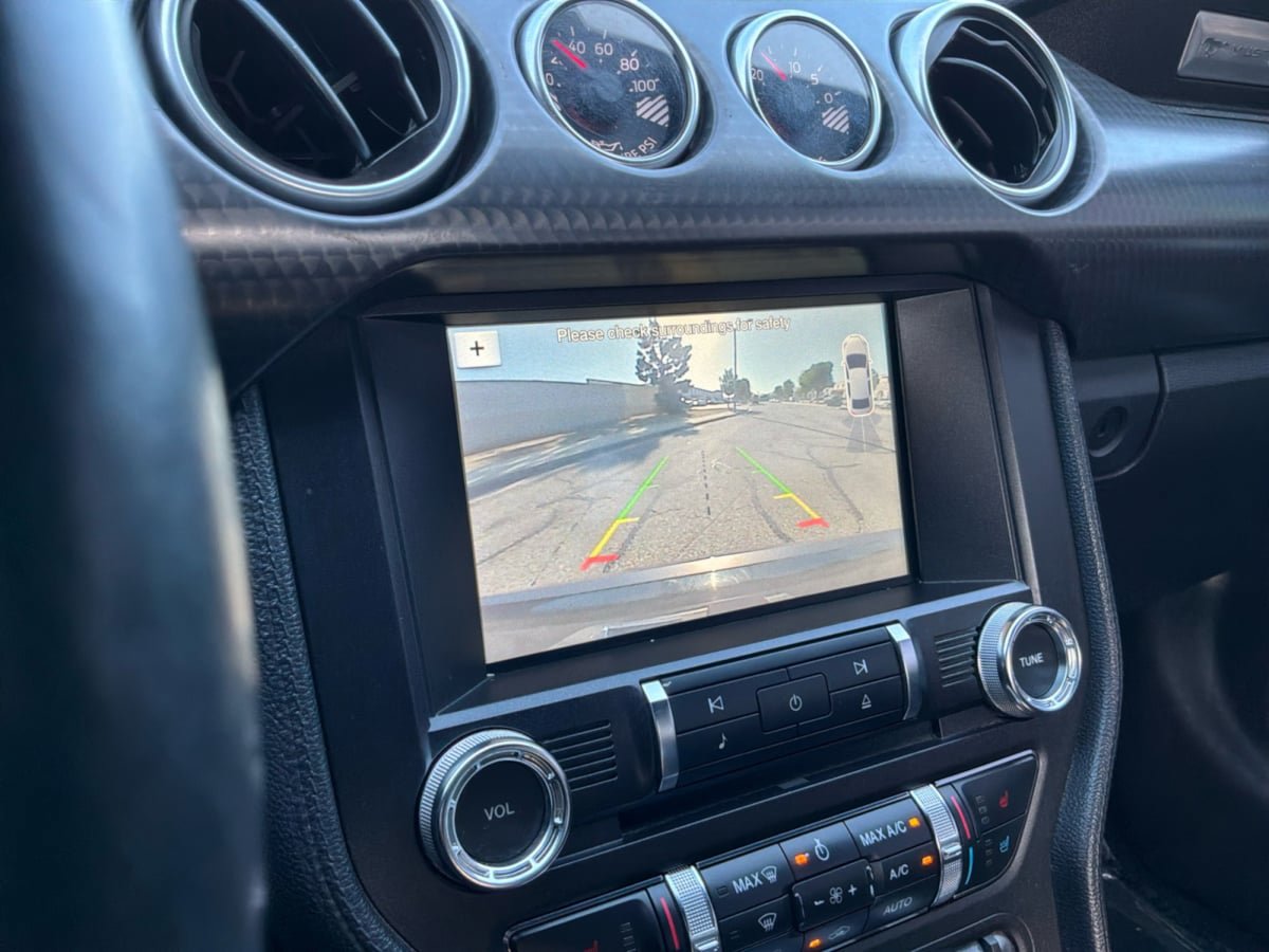 Used 2018 Ford Mustang GT Premium w/ GT Performance Package RWD image 13