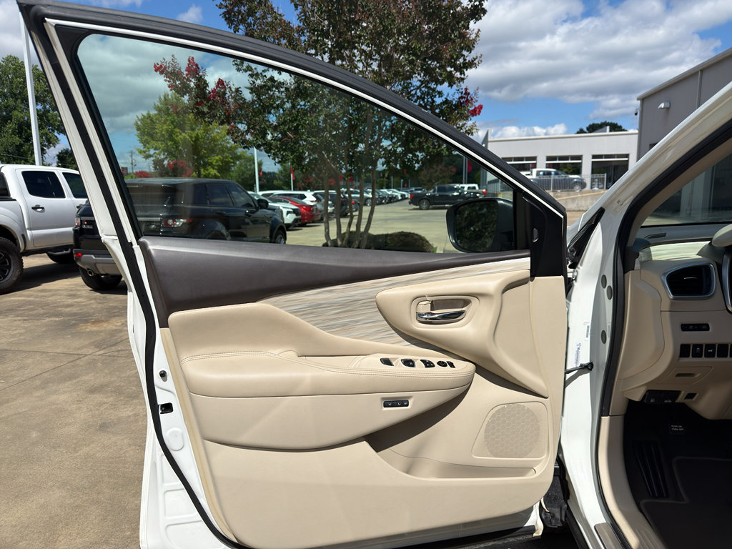 Used 2017 Nissan Murano SL w/ SL Technology Package FWD image 9